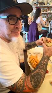 HAPPY BIRTHDAY TO THIS HERO @scottianthrax The guy who commands a packed  stadium with ease and gratitude and the heaviest metal. The bestest dad and  husband anyone could ever dream of. The guy who ...