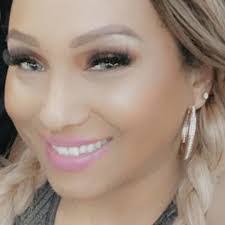 Kara Holland's Instagram, Twitter & Facebook