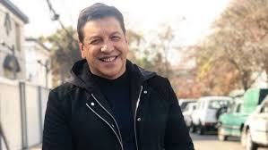 Julio césar rodríguez is a writer and editor, known for rojo vip (2005), el show después del late (2014) and noche de juegos (2001). Julio Cesar Rodriguez Muestra Lo Grande Que Esta Su Hijo Con Fran Garcia Huidobro Tecache Cl