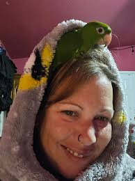 a whole new meaning to birds nest (bed head) FOLLOW GUSTAVO ON IG  @greatgustavo2024 for more stories and uodates