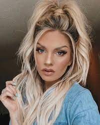 Lo styling dei capelli mi ha sempre entusiasmato molto, . Coda Alta Acconciatura Da Cerimonia O Elegante Amica