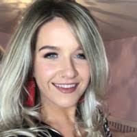 Janine Betts's Instagram, Twitter & Facebook