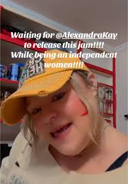 Katelyn Gage (@katelyngage)