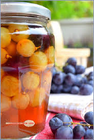 Pickles De Raisin Parce Que C Est La Saison Et Que C Est Divinement Bon La Cuisine De Mamie Caillou En 2020 Recettes De Cuisine Raisin Idee Recette Facile