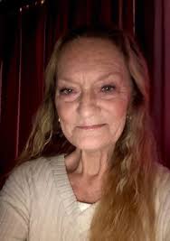 I'm hoping someone could make this a beautiful Xmas pic as my dear friend  is very ill and she would love a xmas pic to send to her family and  friends. Please