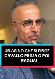 Un asino può anche fingersi cavallo, ma prima o poi raglia! #asino #lunedi  #perladisaggezza #antoniomanganiello