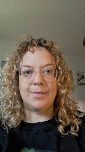 The long-tenured manager of a failing, castle-themed roller rink faces the  final three days of business for his beloved little empire. Welcome to the  FF Slate to the 14-min surreal drama THE