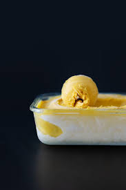 Cremiges Mangoeis Mit Vanille Eiscreme Mit Mango Und Vanille Creamy Mango Ice Cream With Vanilla Berliner Kuch Mango Eis Berliner Kuche Joghurt Rezepte