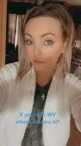 Alicia Toler's Instagram, Twitter & Facebook