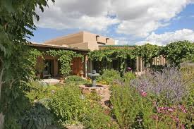 Guy Drew Vineyards Great Family Good Wine 19891 C R G Cortez Co 81321 Guydrewvineyards Com Vineyard House Styles Outdoor Structures