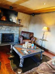 Jun 09, 2021 · the owner of ritual coffee fired her husband after he used a racial slur at work plus, a tasting room collective hosting six wineries is set to debut in downtown napa, and more intel by clair. Lounge Room Of Cottage Picture Of Stoneridge Estate Lake Hayes Tripadvisor