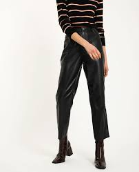 Vous trouverez exactement ce que vous souhaitez chez de. Pantalon Simili Cuir Noir 141283899a08 Pimkie