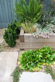 Specalist Garden Designers In Essex 01702 662962 Small Courtyard Gardens London Garden Garden Steps
