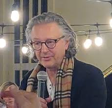 MICHAEL ALLEN HARRISON HOLIDAY CONCERT Columbia City is excited that  Michael Allen Harrison will be joining us for a Holiday Con