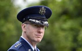 Heinz, Pezel to try to hold off talented fields, retain titles