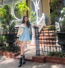 🎶“Savannah ooh na-na” 🎶 🦋 . . Here, a bright post..