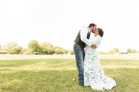 In questa sezione potrai trovare tantissimi stilisti e scegliere il vestito da sposa da indossare il giorno del tuo. Il Meraviglioso Abito Da Sposa Super Economico Realizzato Completamente All Uncinetto Foto Greenme