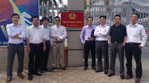 Ngoài ra, luật sư hoàng còn được đánh giá là luật sư có phong cách làm việc chuyên nghiệp, kiến thức vững chắc, luôn thấu hiểu và giải đáp được các vấn đề mà khách hàng gặp phải. Luáº­t SÆ° Tráº§n VÅ© Háº£i Bá» Báº¯t Vi Báº£o Vá» NgÆ°á»i Phong O To Nhanh Gay Bá»¥i Dan Luáº­n