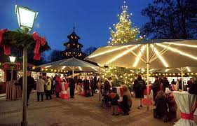 Mehr als 30 stände und buden wurden. Weihnachtsmarkt Am Chinaturm In Munchen Weihnachtsmarkte In Bayern