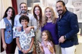 أما أبرز الشعراء الذين تعامل معهم عبد المجيد خلال مشواره الفني نذكر منهم إبراهيم خفاجي وبدر بن عبد المحسن بن عبد العزيز آل سعود وعبد الرحمن حجازي ومحمد بن عبد الله الفيصل آل سعود وياسين. ØªØ¹Ø±Ù Ø¹Ù„Ù‰ Ø²ÙˆØ¬Ø© Ø§Ù„ÙÙ†Ø§Ù† Ø£Ø­Ù…Ø¯ Ø¹Ø¨Ø¯ Ø§Ù„Ø¹Ø²ÙŠØ² Ù„Ù† ØªØµØ¯Ù‚ Ù…Ù† Ù‡ÙŠ Ù„Ø§ÙŠÙ Ù†ÙŠÙˆØ²