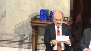 13.11.15 acto en pozoblanco 2 (10873178904). Santiago Munoz Machado Secretario De La Rae En La Presentacion De La Nueva Edicion Del Quijote Santiago Real Academia Espanola Presentaciones