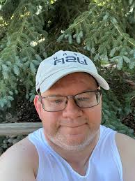 Stretching before my run 🥰