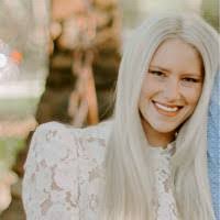 Leigh Mann's Instagram, Twitter & Facebook