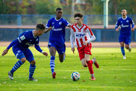 U19 Rote Karte War Schalkes Dosenoffner