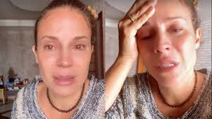Embora tenha surgido chorando em um vídeo do snapchat, maíra segue na equipe do programa. Fsqdzpdzspzmjm