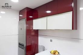 Entrá y conocé nuestras increíbles ofertas y promociones. Cocina Color Burdeos Cocinas Suarco Fabrica Y Diseno De Cocinas