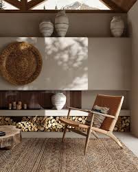 When furnishing the kitchen and dining rooms, the dining set will be the big purchase. Une Maison Au Design Wabi Sabi En Californie Planete Deco A Homes World In 2021 Interior Design Interior House Interior