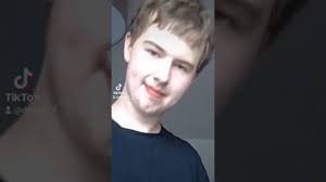 2023-08-18-183339705