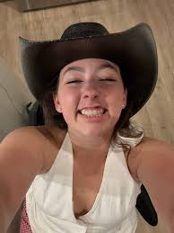 we are looking to rent a 2-3 BDR- 2 bath house long term in GJ or Fruita  come September. We have 3 dogs and 1 kiddo. Let me know if you have