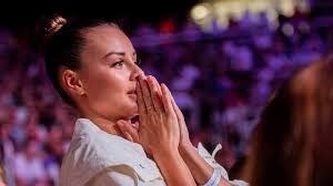 Mladý, atraktívny pár, ktorý tvorí speváčka monika bagárová (27) a zápasník mma makhmud muradov (31), poslednú dobu nevyzerá práve najspokojnejšie. Monika Bagarova Jeji Rodina Se Pry Brzy Rozroste O Dalsiho Kafe Cz