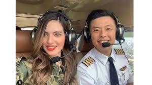 Nama vincent raditya tentu tak asing lagi bagi masyarakat indonesia. Lisensi Single Engine Dicabut Kemenhub Kapten Vincent Raditya Masih Bisa Jadi Pilot Di Batik Air Tribun Travel