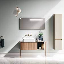 Queste sono le caratteristiche principali che hanno consentito a puntotre, nei suoi 40 anni di attività, di divenire un punto di riferimento del made in italy nel settore dell' arredo bagno. Puntotre Arredobagno