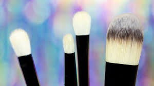 how to clean makeup brushes easily and