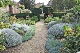 Landscape edging can be added around the border of the mulch for a more defined outline. 15 Garden Edging Ideas
