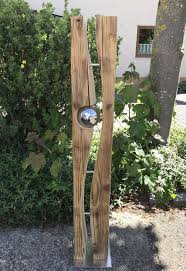 Pin Von Anne Auf Holz Gartenkunst Garten Deko Garten Ideen