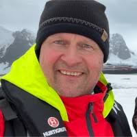 800+ "Husa" profiles