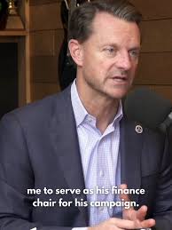 De Empresario a Colaborador del Gobernador en Circle Back