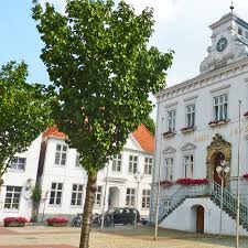 Rezervasyon yaparken özel i̇stekler kutusunu kullanabilir veya onayınızda belirtilen iletişim bilgileriyle birlikte. Itzehoe Sehenswurdigkeiten In Der Stadt An Der Stor Ndr De Ratgeber Reise Binenland Schleswig Holstein