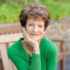 The English Garden: Woman of Valor/Apple of His Eye/A Flower Amidst the  Ashes/Robyn's Garden (Inspirational Romance Collection): Jill Stengl, Gail  Gaymer Martin, DiAnn Mills, Kathleen Y'Barbo: 9781586603892: Amazon.com:  Books