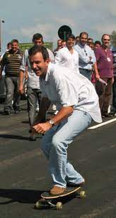 , born 14 november 1969) is a brazilian politician who was the former mayor of the city of rio de janeiro, having defeated fernando gabeira in the 2008 elections. Eduardo Paes Em Dia Radical