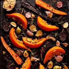 30 Recettes De Soupes Pour S Alleger En 2020 Legumes De Saison Legumes Automne Recette Cook Expert