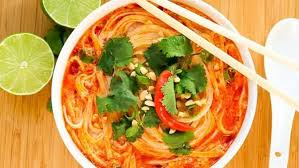 600 ml air 3 siung bawang putih, cincang halus 1 cm jahe, geprek 1 batang daun bawang. Resep Bihun Kuah Pedas Lifestyle Fimela Com