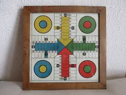 El parchís es un juego de mesa derivado del pachisi y similar al ludo, al parqués y al parcheesi.es muy popular en españa y latinoamérica, como en ecuador, honduras y república dominicana 1. Mil Anuncios Com Parchis Segunda Mano Y Anuncios Clasificados En Lleida