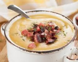 Recette De Soupe De Chou Fleur Minceur Aux Croutons De Saucisse Et Chorizo Recette Soupe Choux Fleur Recettes De Cuisine Soupe Au Chou