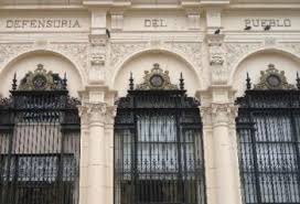 El defensor del pueblo (e.f.), francisco fernández marugán ha recomendado al ministerio del interior que regule de forma exhaustiva y detallada el uso de armas de descarga eléctrica (pistolas táser). Sobre El Defensor Del Pueblo Idehpucp Pucp