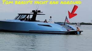 The boat, named viva a vida, arrived to the parade with a police escort. Tom Brady S Yacht Ran Aground At Haulover Haulover Inlet